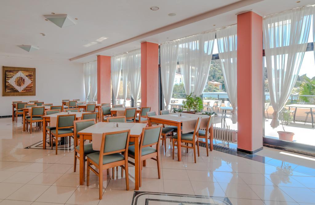 Hotel Amfora Rabac Exterior photo